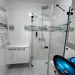 Pod Debami דירה
