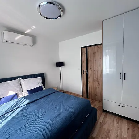 Pod Debami Apartment
