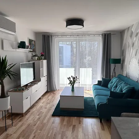 Apartament Pod Dębami *