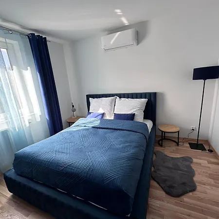 Apartment Pod Debami *